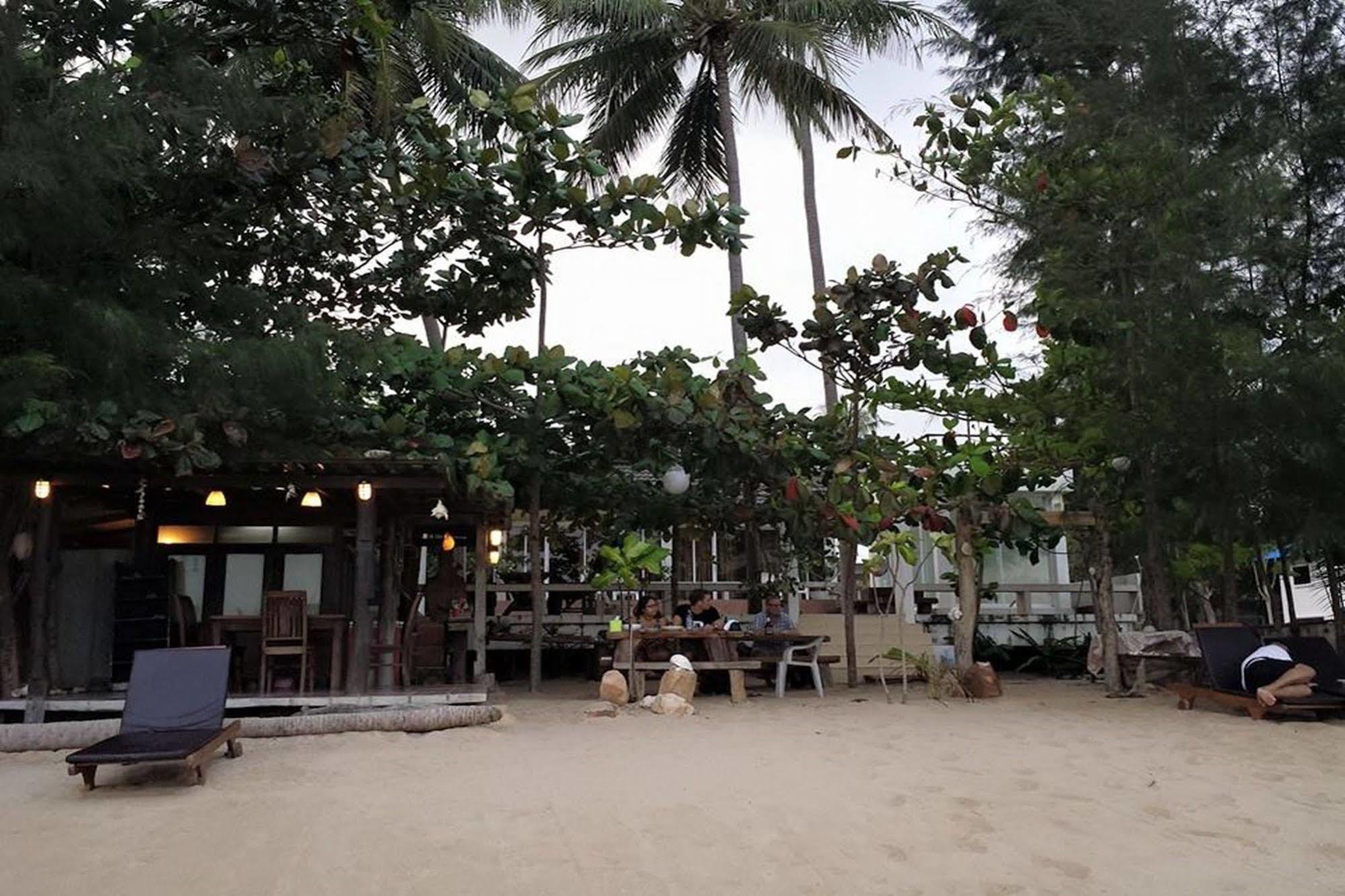 The Theatre Villa Bang Saphan Exterior photo
